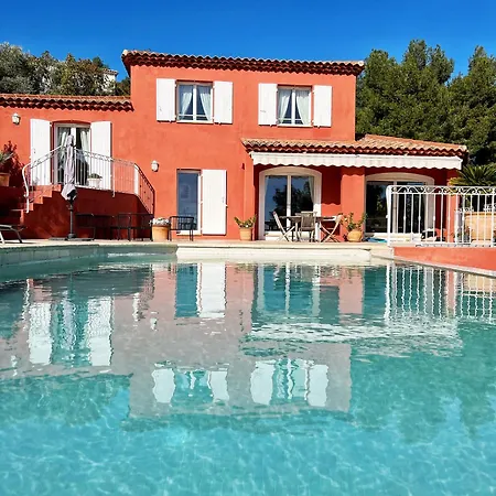 Avec Piscine, Vue Mer, Climatisee Proche Bandol