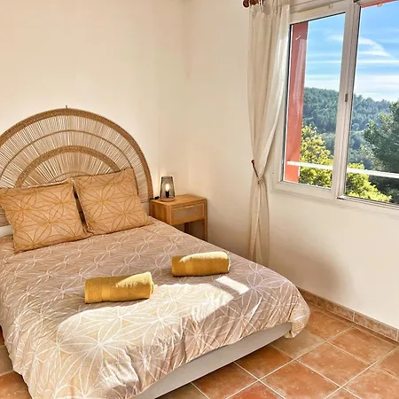 Avec Piscine, Vue Mer, Climatisee Proche Bandol Villa